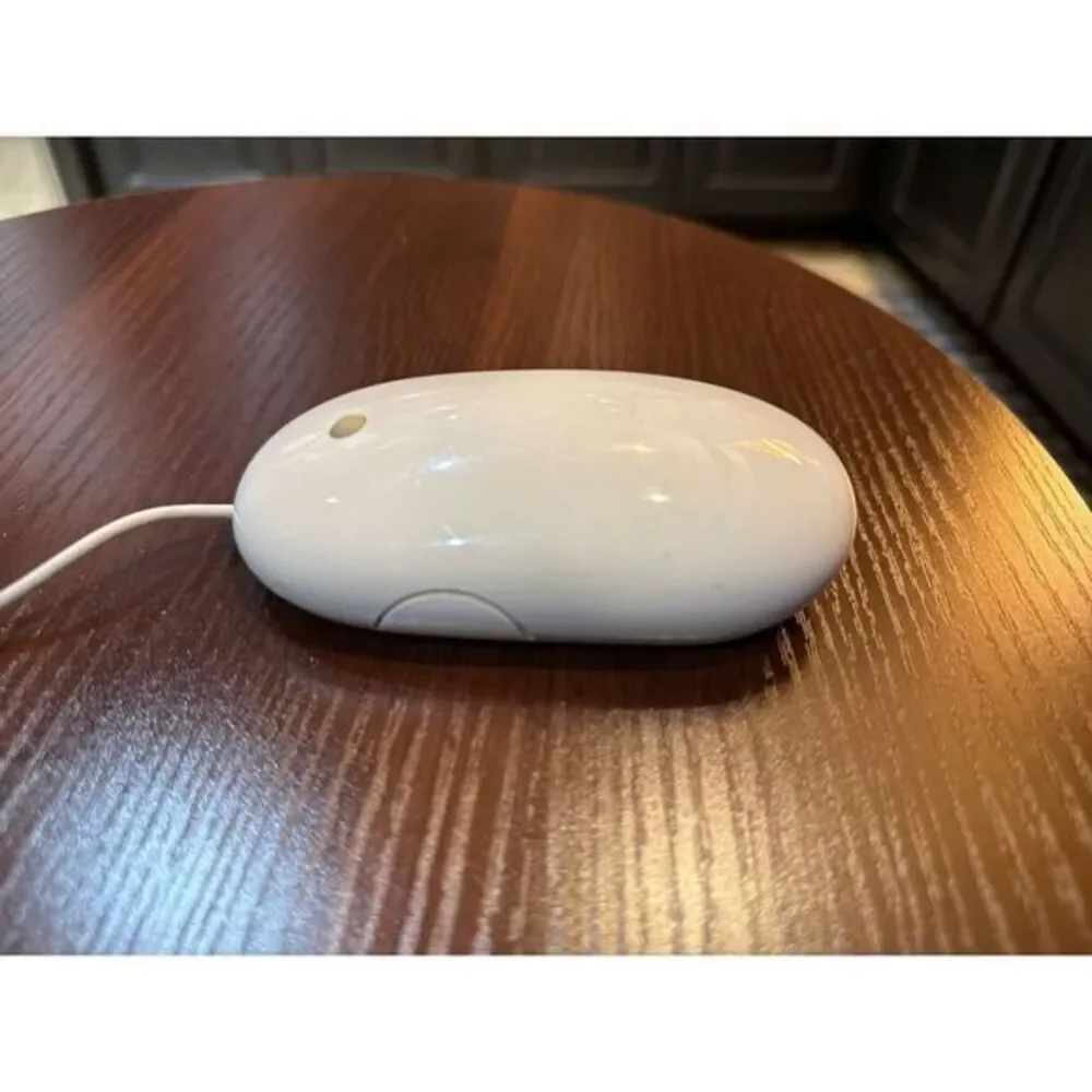 Genuine Apple Mighty Mouse Wired USB White Model‎ No# A1152